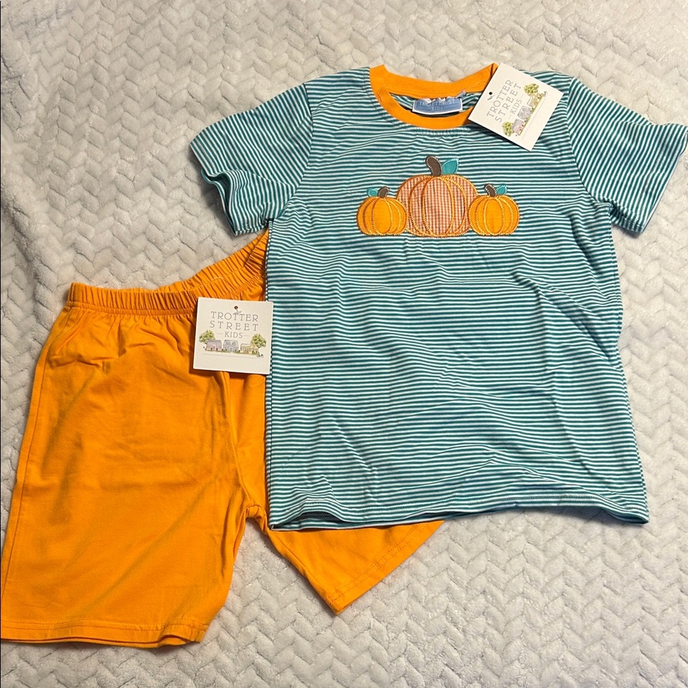 Trotter Street Kids Striped Pumpkin Outfit
